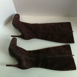 Brown Suede boots. 7M.